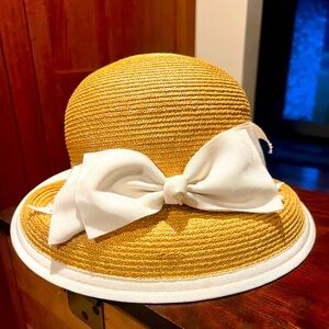 Gorgeous Vintage Kokin New York Wheat Tan Straw Large White Bow 👒 Hat